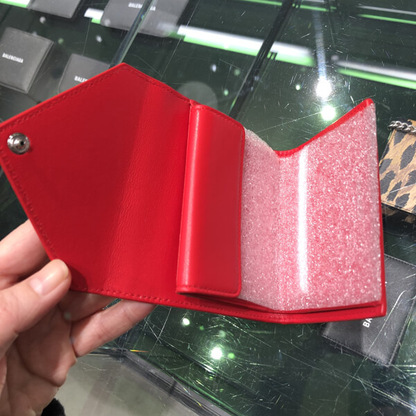 人気新作 バレンシアガコピー財布 Papier Comp Wallet ペーパー コンパクト ウォレット ハート プリント 391446D6WWN6591