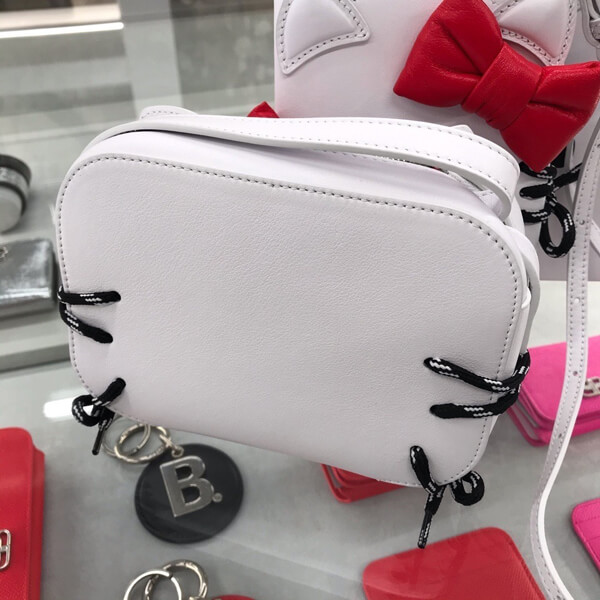 2020超限定バレンシアガコピー  Hello Kittyコラボ Camera Bag XS 20021501