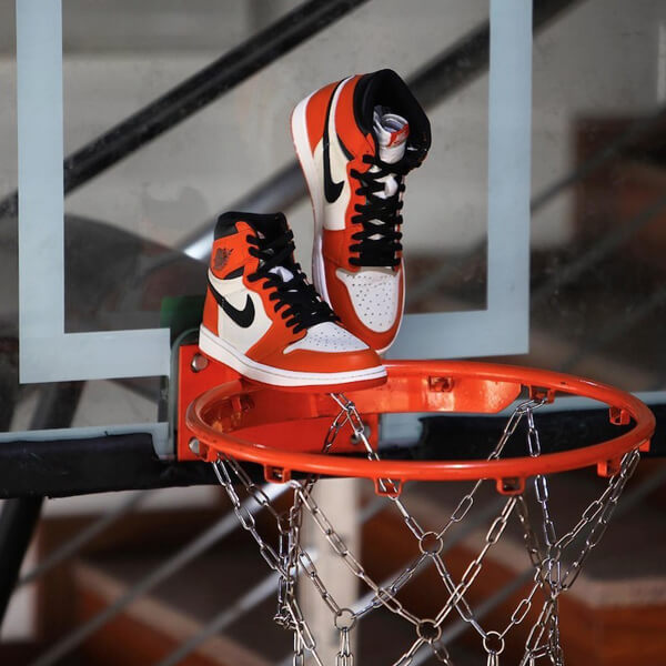 ナイキ コピー Air Jordan 1 Retro High OG Shattered Backboard Away 2016 555088-113