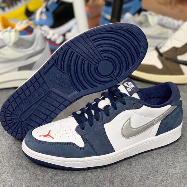 Jordan 1 Low SB Midnight Navy ジョーダンミッドナイト CJ7891-400