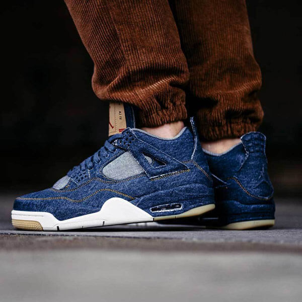 送関込 LEVI’S  AIR JORDAN 4 RETRO NRG LEVIS リーバイス 青/黑/白  201020A11