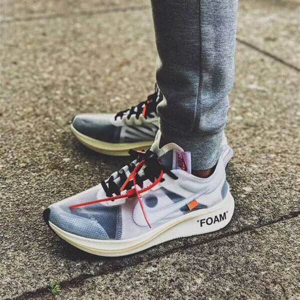 Off-White ナイキ   Zoom Fly オフホワイト ナイキ ズームフライ AJ4588100