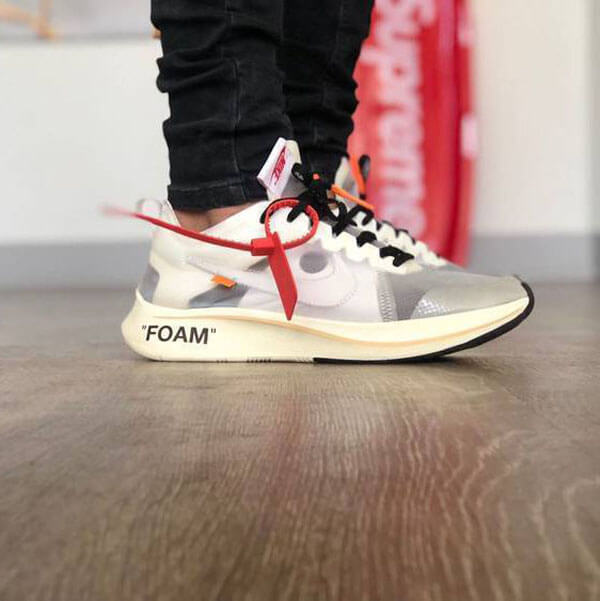 Off-White ナイキ   Zoom Fly オフホワイト ナイキ ズームフライ AJ4588100