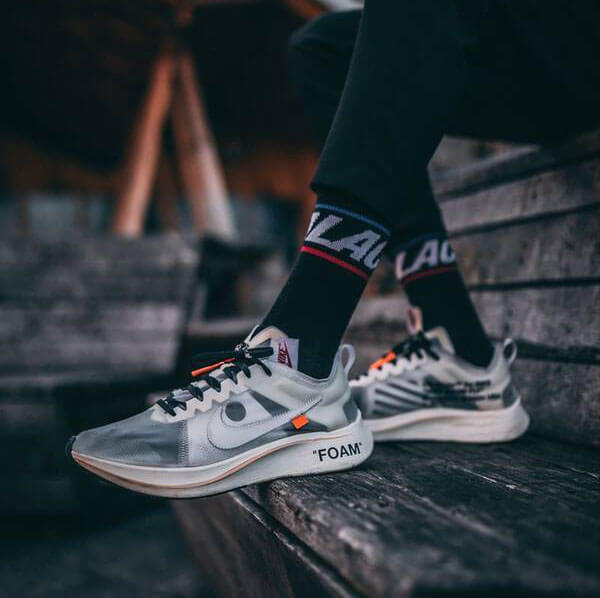 Off-White ナイキ   Zoom Fly オフホワイト ナイキ ズームフライ AJ4588100