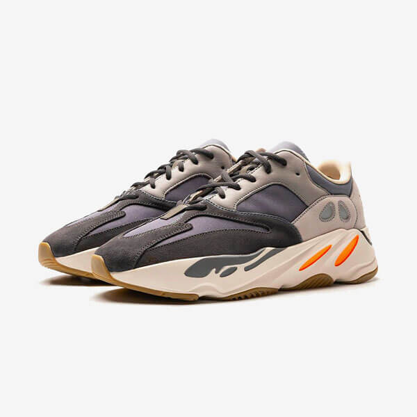 【アディダス】激レア ☆ 入手困難 超限定 Yeezy Wave Runner 700 OG  FV9922