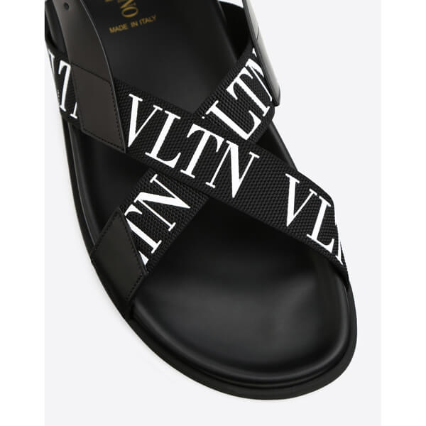 【ヴァレンティノ】VLTN ヴァレンティノ サンダル 偽物 ロゴ入り ローヒールサンダルH6129b10CR06