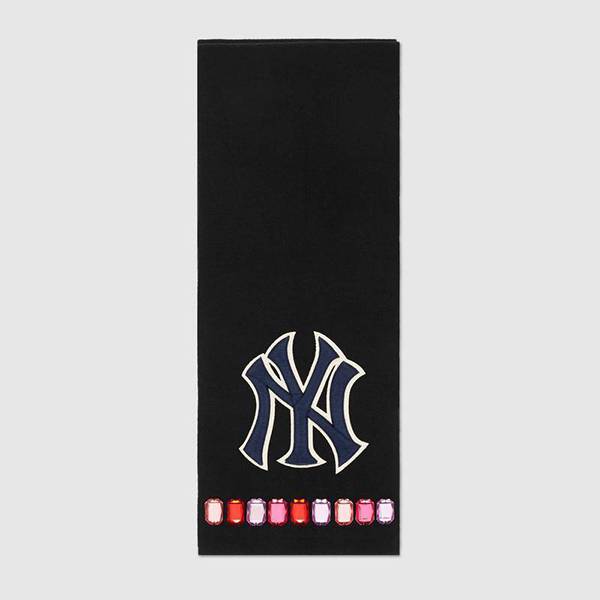 新作グッチ☆ スーパーコピー グッチ Wool scarf with NY Yankees patch マフラー 543715 3G206 1000