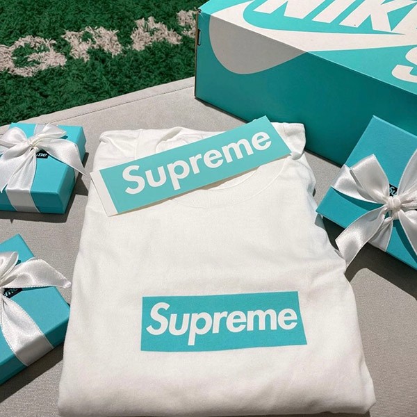 【シュプリーム x ティファニー】Box Logo Tee ボックスロゴ  Tシャツ 偽物 22030701