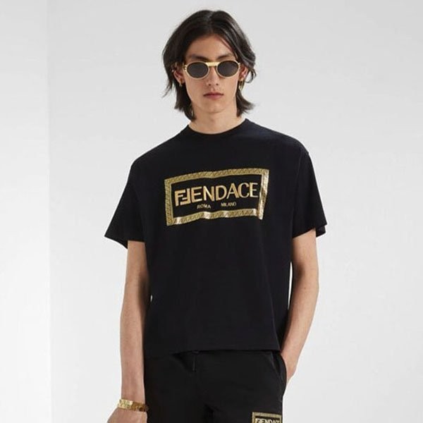 【フェンディACE】待望のコラボ発売！フェンディ×VERSACE Tシャツ コピーFY1144AKDVF0QA1