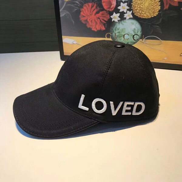 19AW★グッチスーパーコピー★ブラック LOVED ベースボールキャップ 9041301