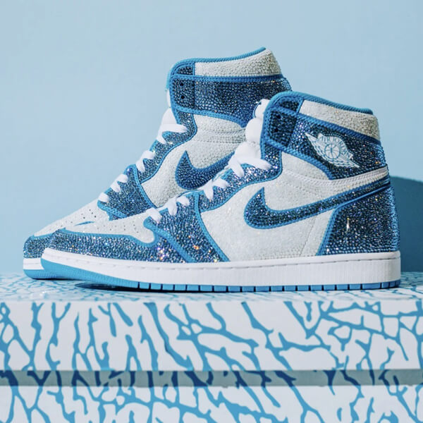 着れるアートby Danlife【ナイキ】Air Jordan 1 Retro High OG UNC2112510