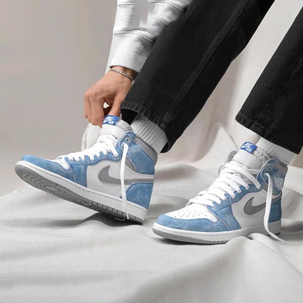 ◆大人気◆ナイキ ハイパーロイヤル 偽物◆AIR JORDAN 1 HYPER ROYAL◆新商品◆555088-402、575441-402