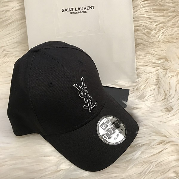 日本未入荷！【サンローラン x New Era】偽物モノグラムキャップ 22031404